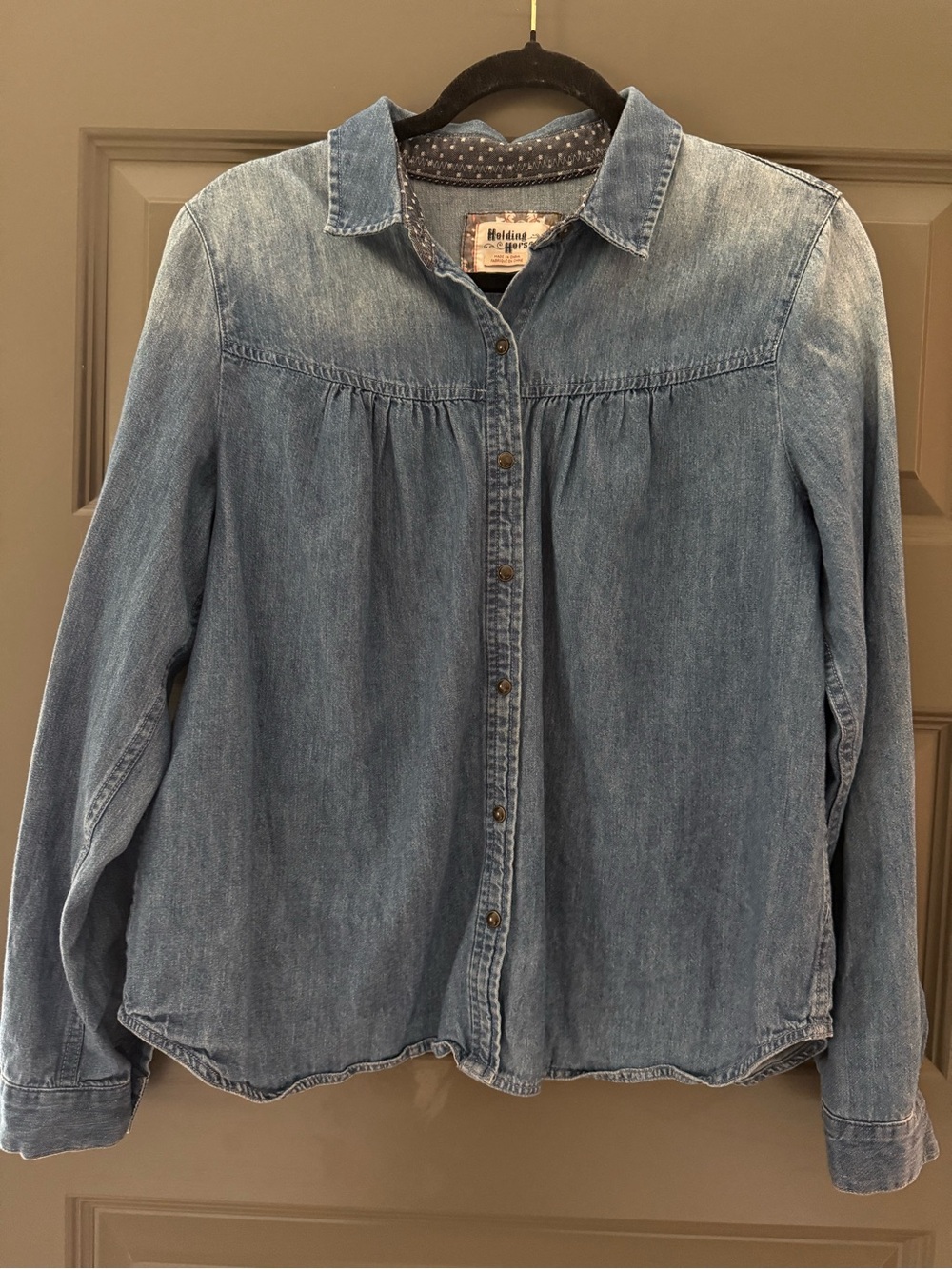 HOLDING HORSES Anthropologie Birds at Sunset Embroidered Denim Shirt - Picture 5 of 5